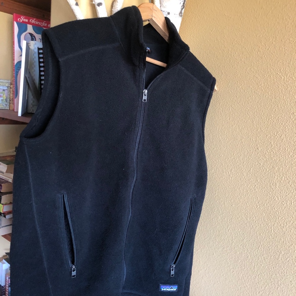 Men’s Patagonia black vest